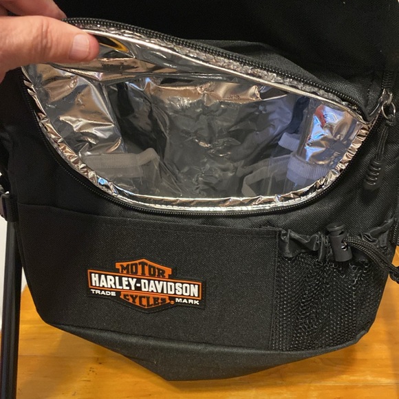 Harley Davidson Folding Camp Chair with Cooler under seat!!!! NWOT - Picture 5 of 8